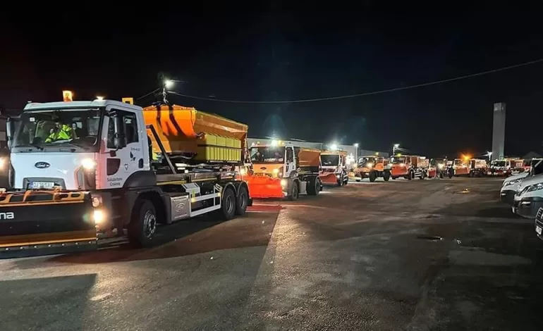 Foto: Utilajele pregătite să intervină dacă va ninge sau se ca produce polei
