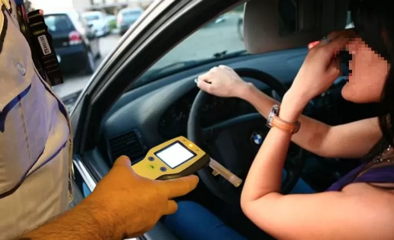 Foto: Gorj: Tânără depistată în trafic sub influența drogurilor