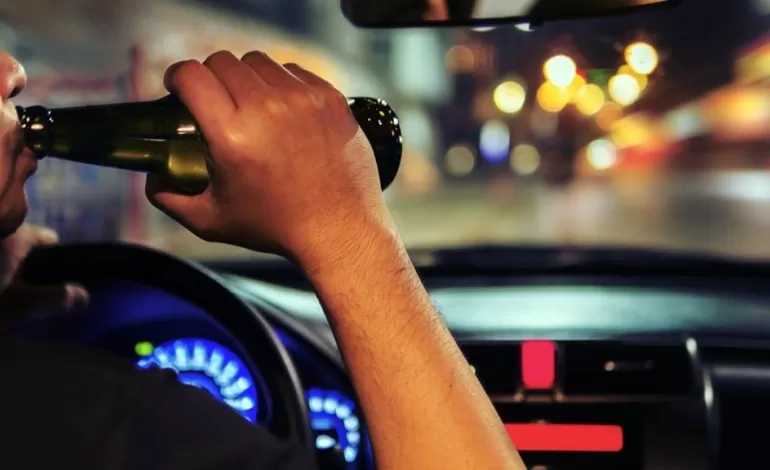 Foto: Depistat la volan sub influența băuturilor alcoolice şi având permisul de conducere anulat