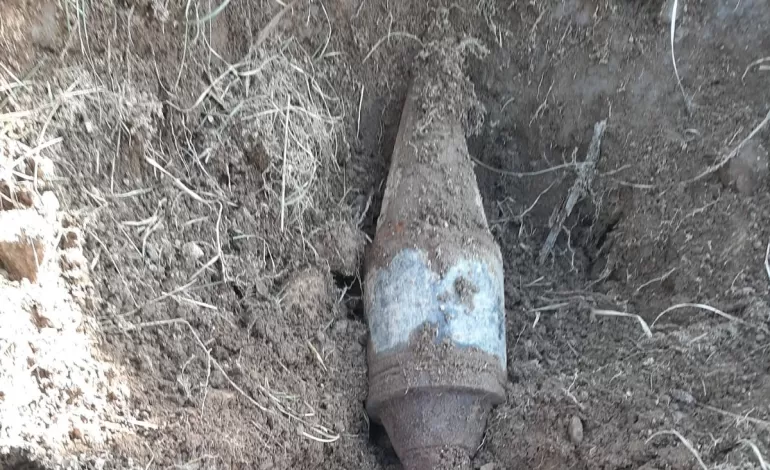 Foto: Intervenţie pirotehnică pentru asanarea muniţiei rămasă neexplodată