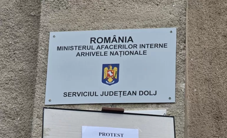 Foto: Protest la Arhivele Naționale Dolj