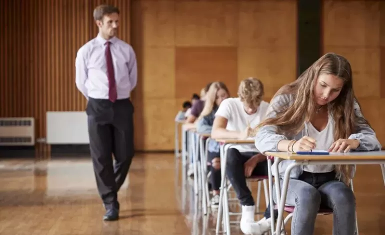 Foto: Doljul, pe locul 5 într-un clasament al ratei de promovare la Bacalaureatul de toamnă