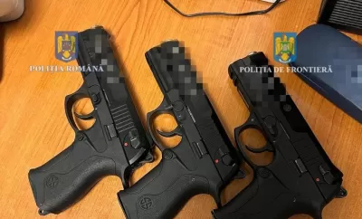 Foto: 17 arme confiscate de la un cetățean străin, în Vama Calafat
