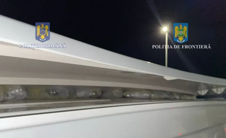 Foto: 17 arme confiscate de la un cetățean străin, în Vama Calafat