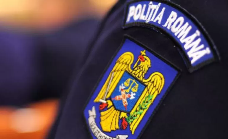 Foto: Cercetat de poliţişti pentru conducerea unui vehicul sub influenţa alcoolului, după ce a fost implicat într-un eveniment rutier
