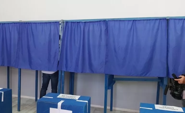 Foto: Dolj: prezență de 1,63% după prima oră de vot