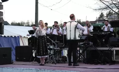 Foto: Festivalul „Ziua Leurdei” – un succes cultural în Mehedinți