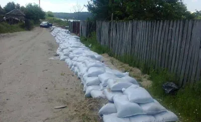 Foto: Inundațiile lui Ponta: Cum să zic, da, mă, inundați Belgradul ca să salvăm cetatea lui Dinescu?!