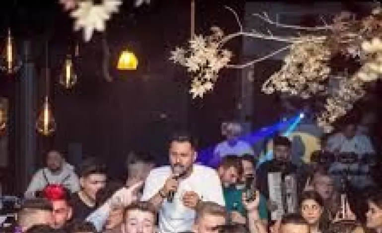 Foto: Scandal cu manele și cuțite: arabii s-au răfuit cu “civilii“ în centrul Craiovei