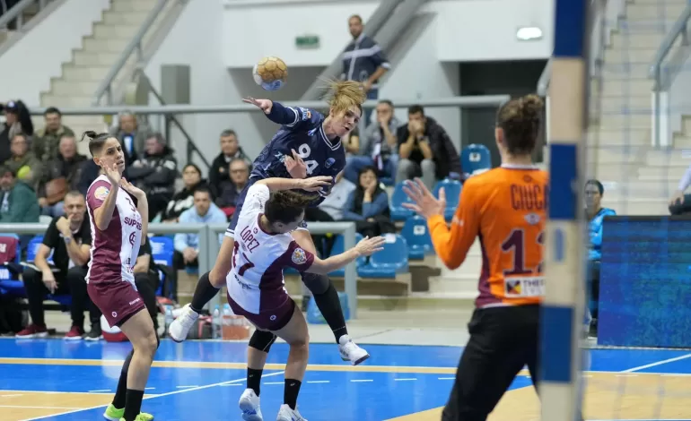 Foto: Rapid s-a impus categoric în fața echipei de handbal SCM Universitatea Craiova